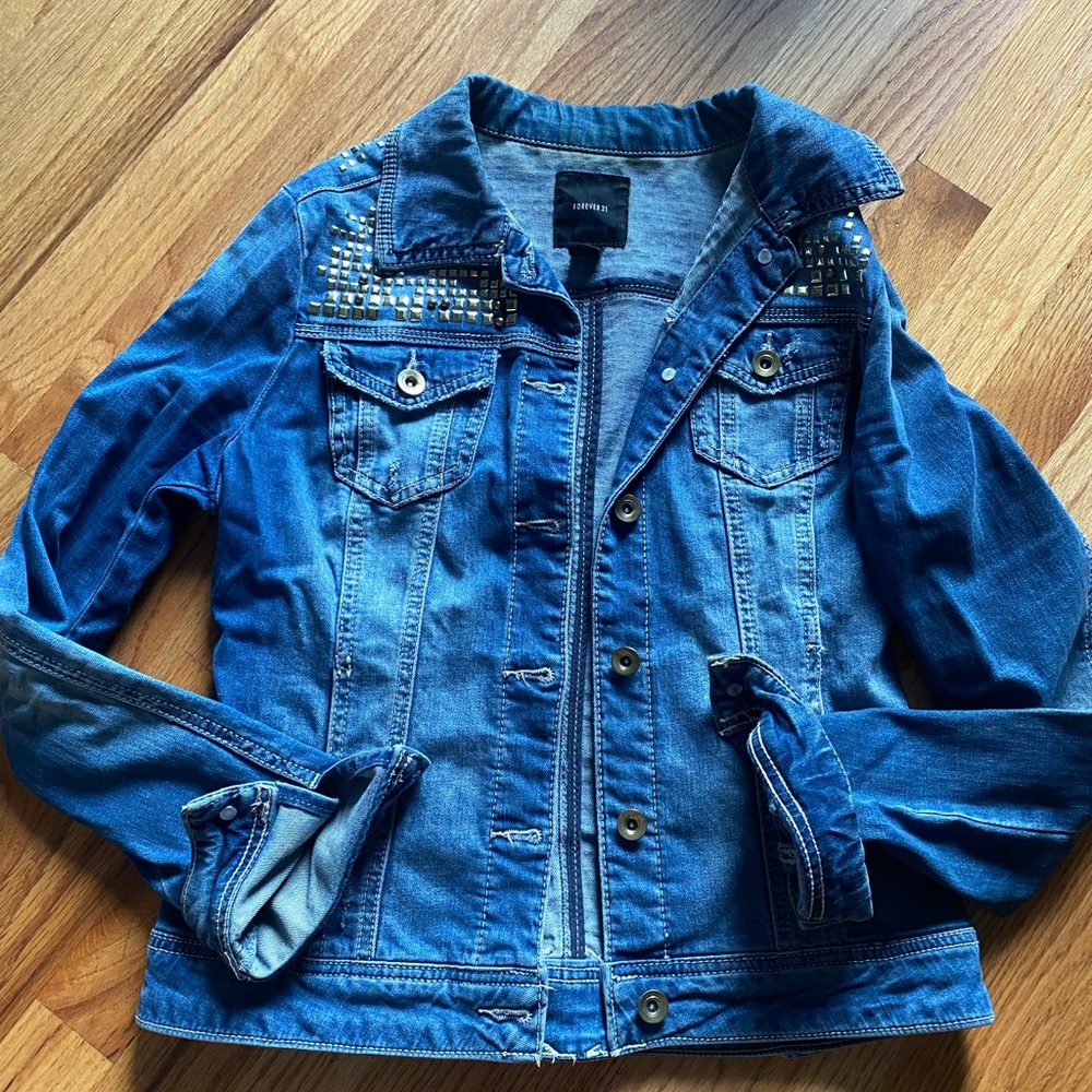 Forever 21 Denim Jacket w/ Gold-Stud Shoulders MED